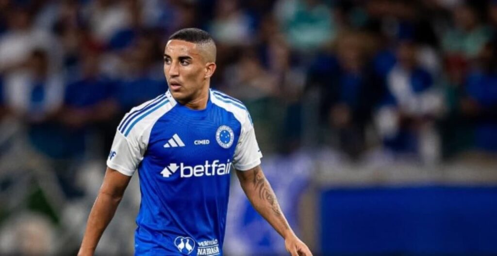 Kaio Jorge brilha com assistência de bicicleta em gol de Christian pelo Cruzeiro no Mineirão