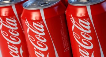 Nova Coca-Cola com açúcar de cana estreia nos EUA em resposta a Trump
