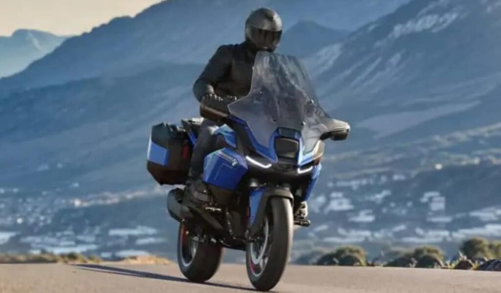 BMW R 1300 RT desembarca no Brasil em 2025 com motor potente e tecnologia de ponta