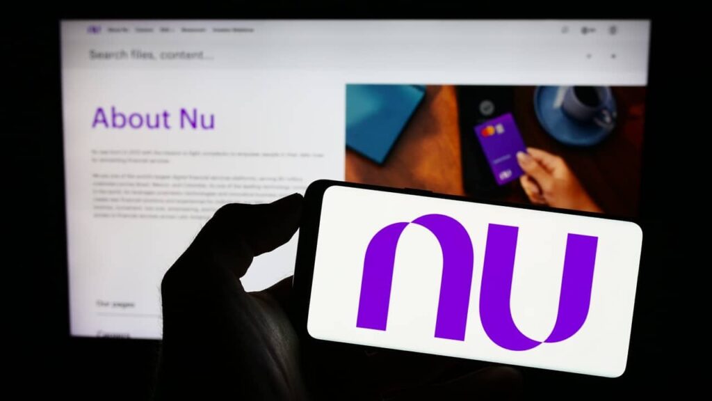 Nubank fora do ar nesta quarta-feira (06/08): instabilidade afeta milhões de usuários