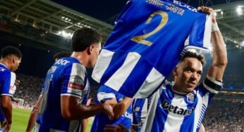 Porto goleia Vitória de Guimarães e emociona com tributos a Jorge Costa