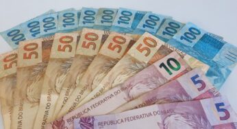 Salário mínimo brasileiro: de R$ 64,79 em 1994 aos R$ 1.518 atuais em 2025 com reajustes anuais detalhados