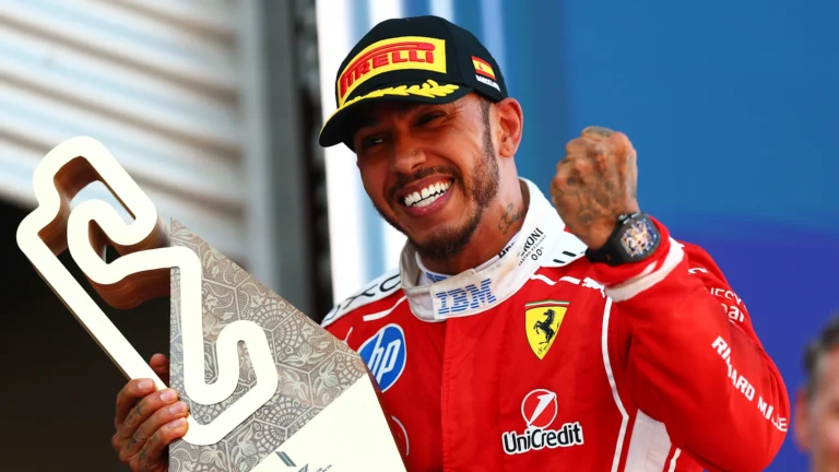 Lewis Hamilton demonstra forte retorno e projeta futuro competitivo na Fórmula 1
