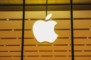 Produção de telas para o futuro iPhone Ultra dobrável da Apple começa na Samsung