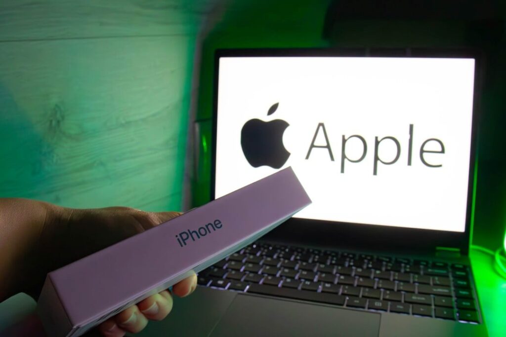 IOS, Apple