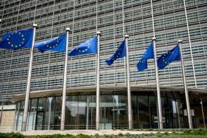 União Europeia nega imposição legal para preservar jogos e foca em diálogo com a indústria