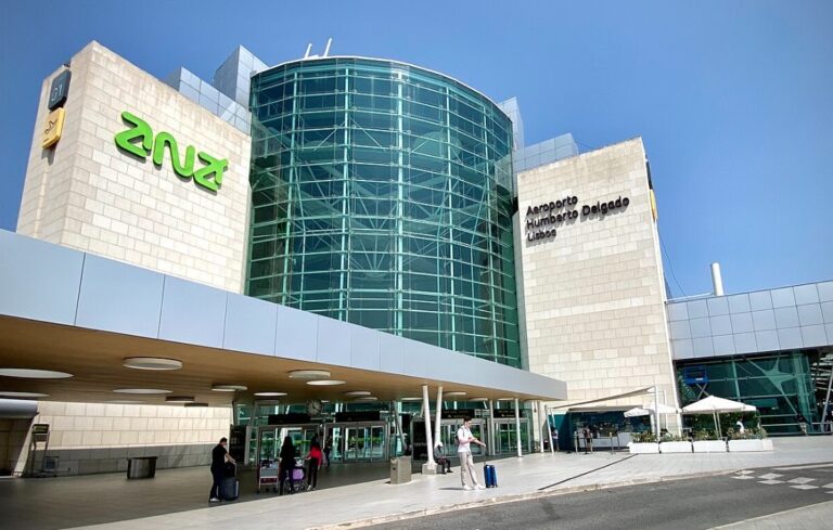 Aeroporto Humberto Delgado, em Lisboa — Foto: Reprodução/Wikipedia