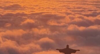 Cristo Redentor emerge de espetacular manto de névoa em registro aéreo inédito no Rio