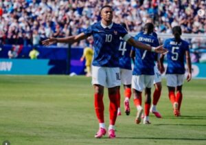 Mbappé balança as redes e França larga na frente do Iraque na Copa do Mundo FIFA 2026