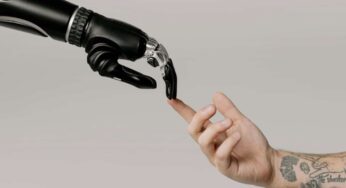 Robô Symani com IA eleva precisão em microcirurgias e ganha prêmio em tecnologia médica