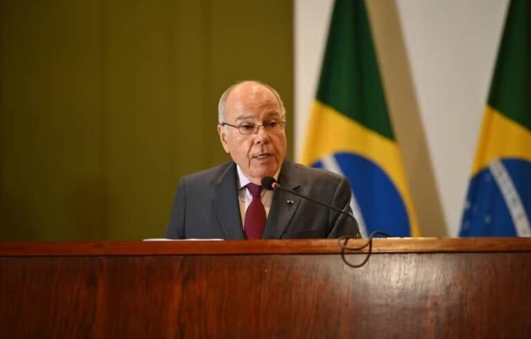 Ministro do Desenvolvimento, Indústria, Comércio e Serviços, Márcio Elias Rosa