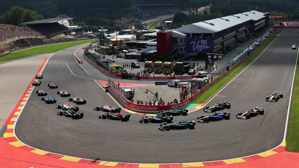 Spa-Francorchamps Revela Histórias Fascinantes Por Trás dos Nomes de Suas Curvas Icônicas