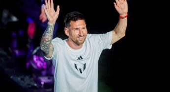 Lionel Messi reage com bom humor a revista de segurança na pista de aeroporto em Miami