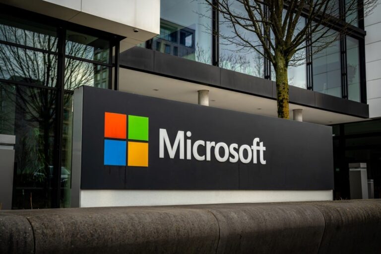 Microsoft Xbox inicia ampla reestruturação com corte de 3.200 vagas e venda de cinco estúdios