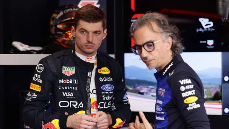 Problemas de Asa Traseira Afligem Max Verstappen em Silverstone e Geram Preocupação na Red Bull