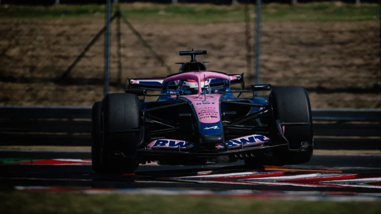 Pilotos da F1 testam pneus de 2027 na Hungria em meio à pausa de verão