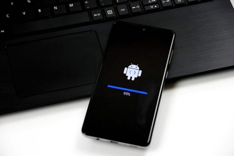Especialistas alertam: é hora de trocar seu Android mais antigo para garantir segurança e desempenho