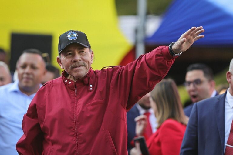 Ortega decreta fim das eleições na Nicarágua e consolida regime familiar