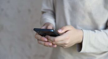 Guia definitivo: Como limpar a tela do celular corretamente e evitar danos permanentes