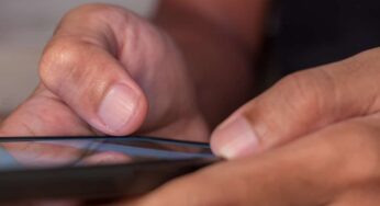 Novo estudo alerta para o impacto do uso de telas nas refeições sobre crianças e saúde mental