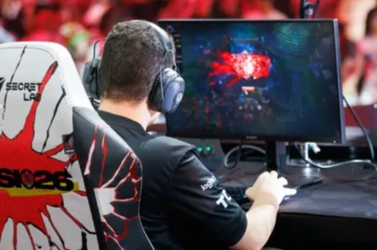 Derrota para LYON na abertura do MSI 2026 coloca FURIA na chave inferior do torneio de LoL