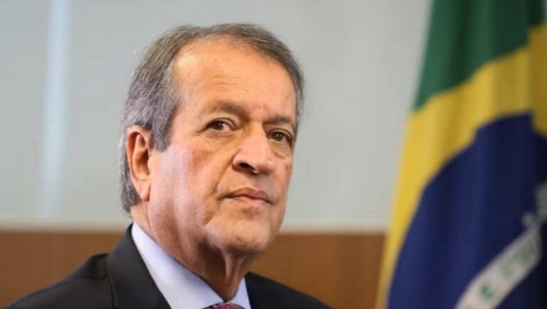 Flávio Dino congela bens de Valdemar Costa Neto em apuração sobre suposto desvio de R$ 119 milhões em emendas parlamentares