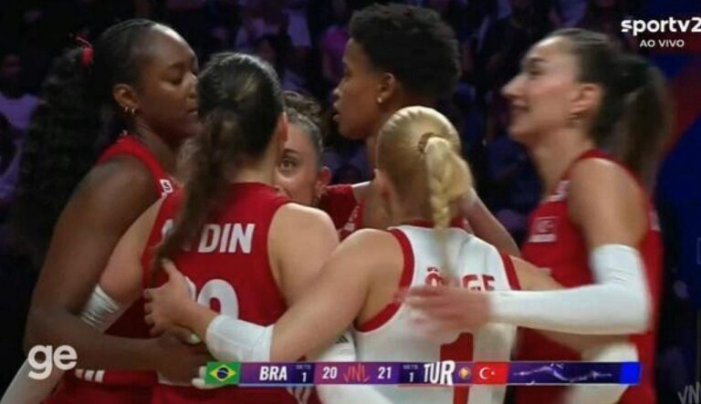 Turquia conquista bicampeonato da Liga das Nações de Vôlei ao superar o Brasil por 3 a 1 na final
