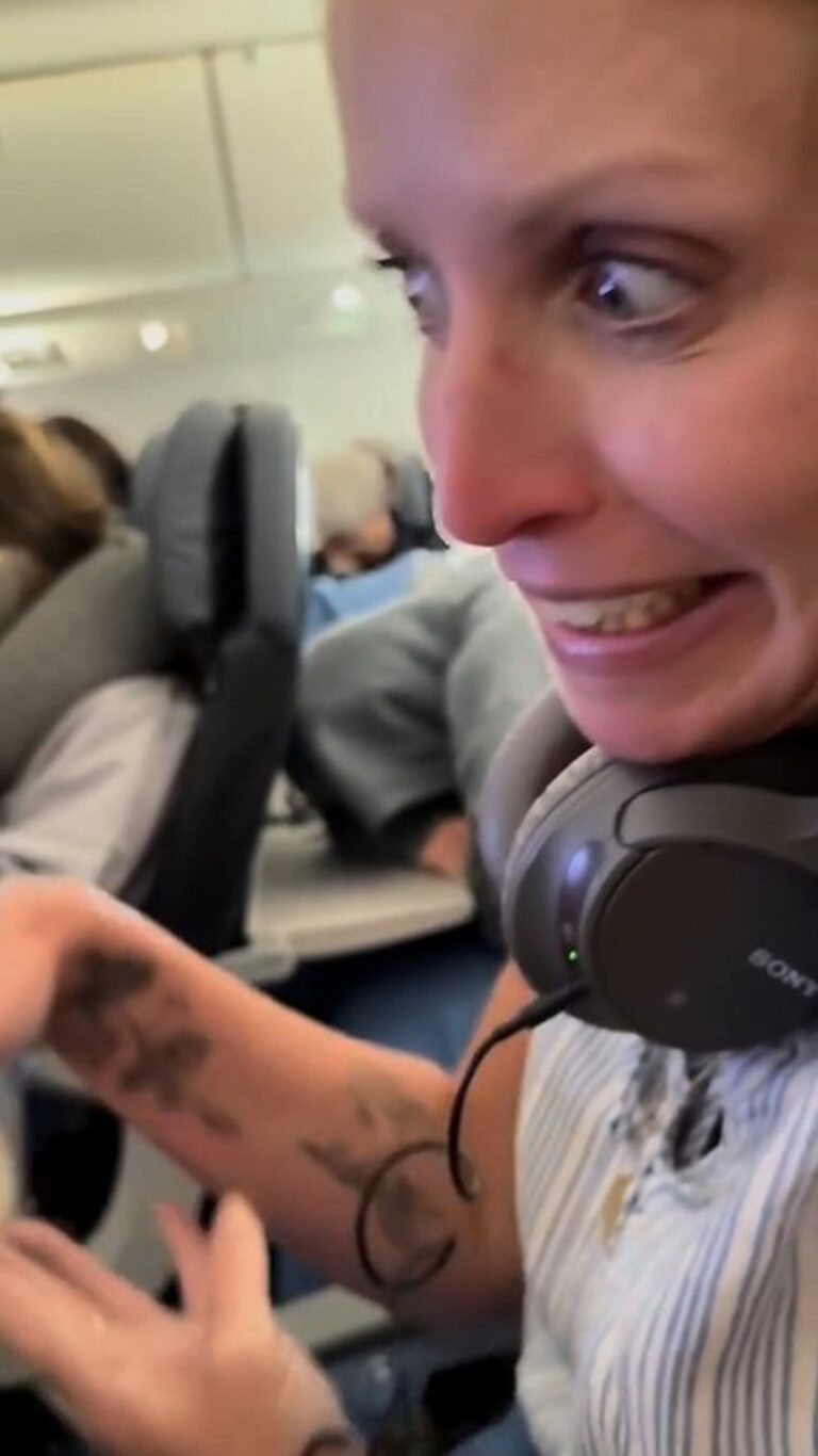 Drama de Jenny Long: Pote com ovos cozidos 'explodiu' a bordo de avião, e mau odor se espalhou pela cabine — Foto: Reprodução/Instagram