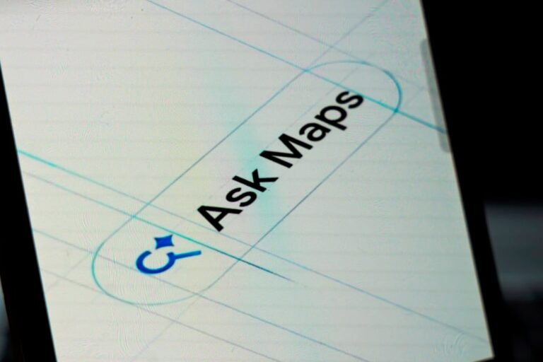 Google Maps amplia Ask Maps com pedidos de comida e histórico de conversas
