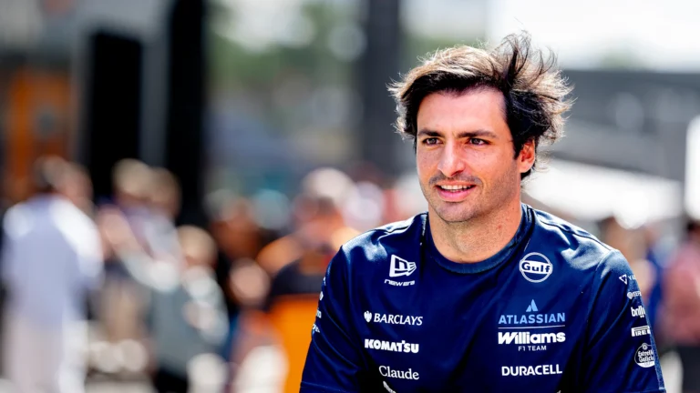 Carlos Sainz reforça compromisso de longo prazo com a Williams na Fórmula 1