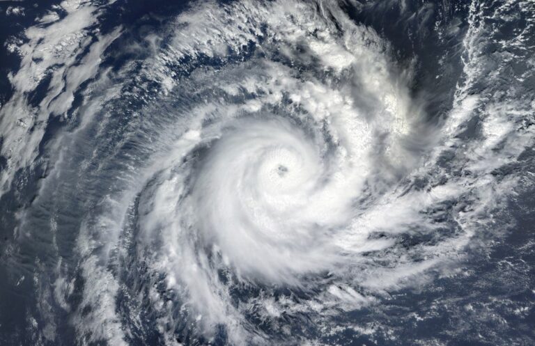 Alerta no Sul: Ciclone bomba se intensifica e pode gerar ventos de 100 km/h e fortes tempestades