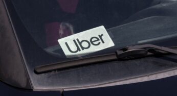 Uber inicia cobrança por recusa de viagens na Europa para otimizar serviço