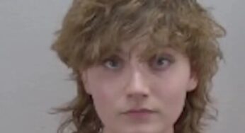 Mulher é acusada de homicídio após parceiro morrer em roleta-russa fatal durante preliminares sexuais