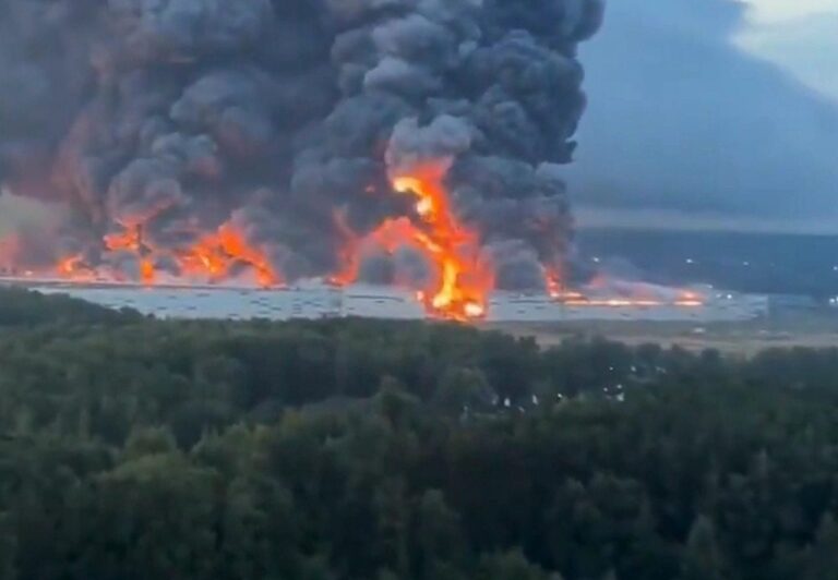 Rússia Sofre Ataque Massivo de Quase 900 Drones Ucranianos com Mortes e Danos Estruturais Generalizados