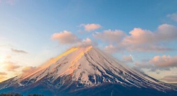 Pai é repreendido após deixar filho de 7 anos sozinho no Monte Fuji para seguir escalada