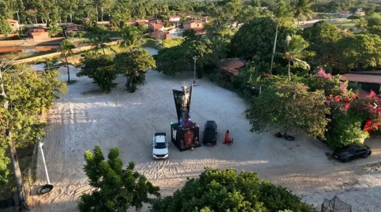 Monumento de 11 Metros Homenageando o Diabo é Inaugurado no Ceará com Investimento Superior a R$ 100 Mil