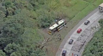 Capotamento de ônibus irregular na BR-040 em Petrópolis mata dez pessoas, incluindo criança e gestante