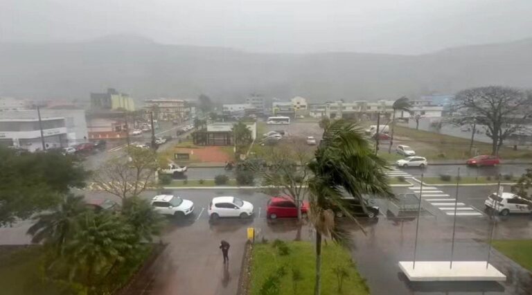 Temporais com Ventos de 100 km/h Ameaçam o Sul; Centro-Oeste e Sudeste Enfrentam Seca Extrema no Início de Agosto
