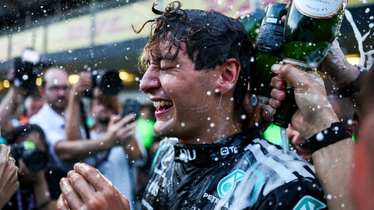 George Russell Conquista o GP do Azerbaijão de 2026 e Reduz Liderança de Antonelli no Campeonato