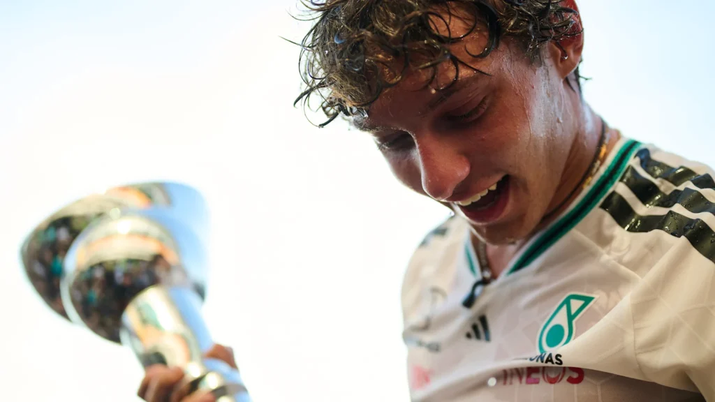Vit&oacute;ria espetacular de Antonelli em Monza pode selar destino do campeonato de 2026