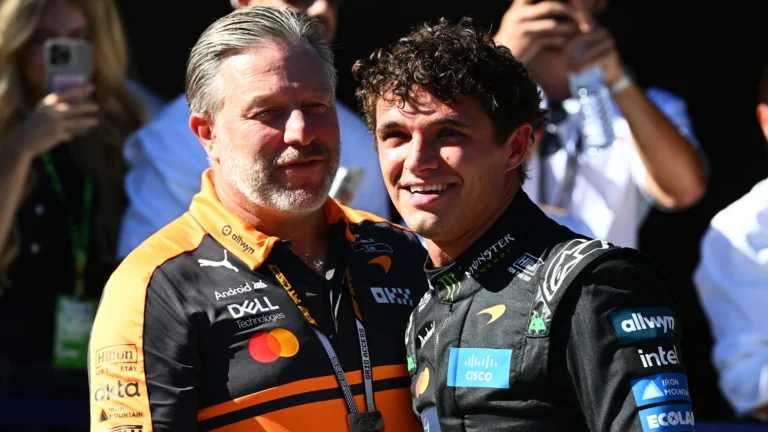 Lando Norris Conquista Pole na Espanha e McLaren Vê Disputa Aberta por Título na F1