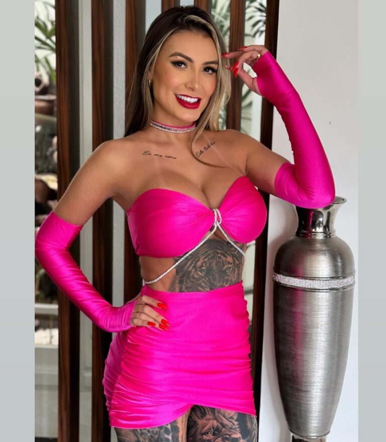 Malia Nummerdor, antes e depois da prisão na Flórida — Foto: Reprodução/Facebook; Reprodução/Charlotte County Sheriff’s Office