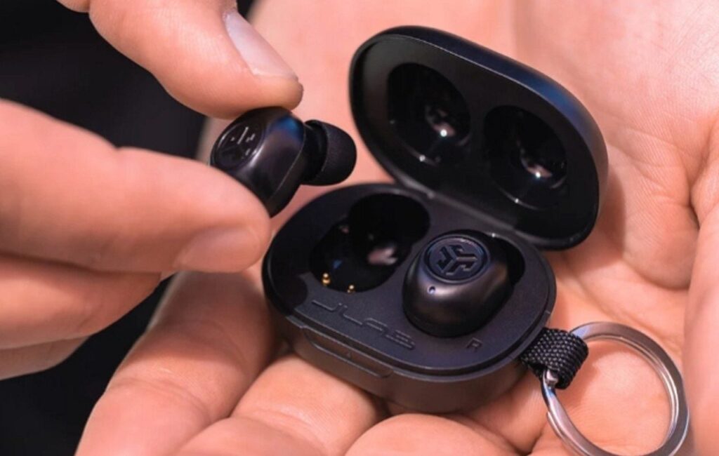 Fones de ouvido JBuds Mini ANC - Divulga&ccedil;&atilde;o