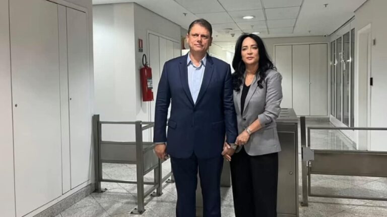 Confronto final entre Tarcísio e Haddad na TV Globo define reta decisiva para governo de São Paulo