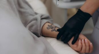Tinta eletrônica para a pele promete avançar monitoramento médico e controle de próteses
