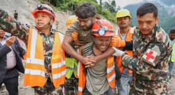 Mulher e operário chinês são resgatados com vida no Nepal após mais de uma semana soterrados por avalanche no Himalaia