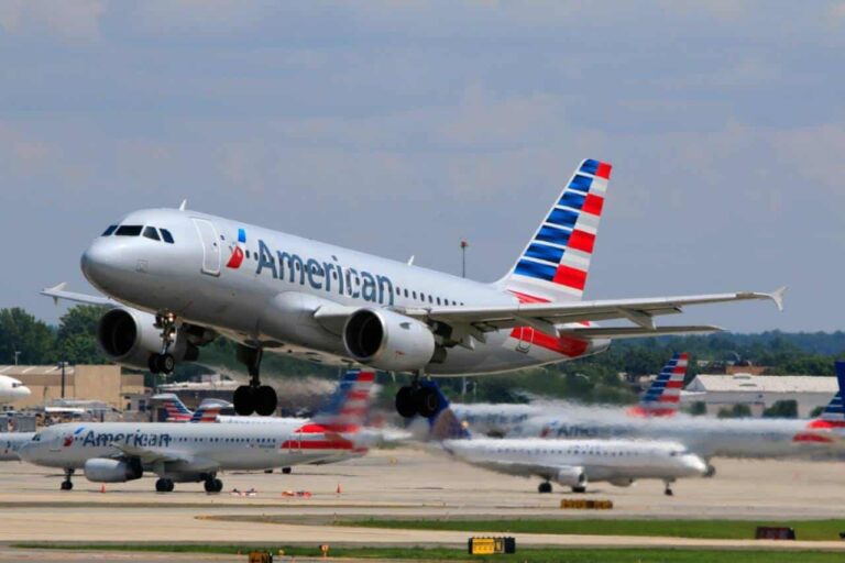 American Airlines expande Starlink para toda a frota principal, prometendo internet de alta velocidade