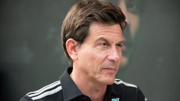 Abandono de Russell no Grande Prêmio do Bahrein exaspera Toto Wolff: Uma das piores experiências