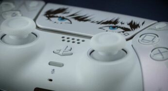 Sony e Lisa, do Blackpink, lançam DualSense exclusivo com design perolado e detalhes da artista