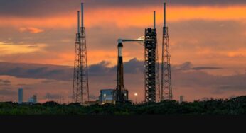 Foguete Falcon 9 da SpaceX lança carga vital para ISS e cria show de luzes no céu da Costa Leste